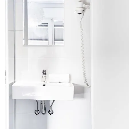 فيكتوري أمستردام