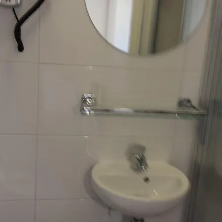 فيكتوري أمستردام