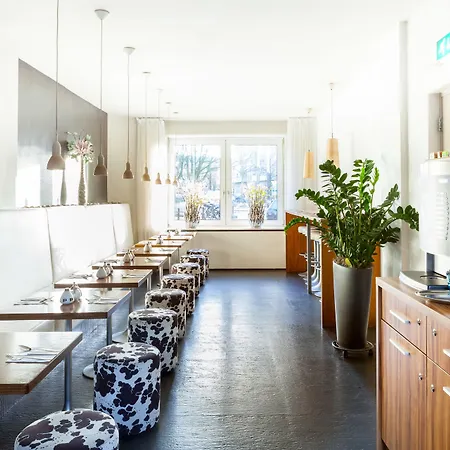 فيكتوري أمستردام