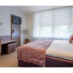Victorie 3*