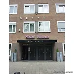 维多利亚酒店 3*